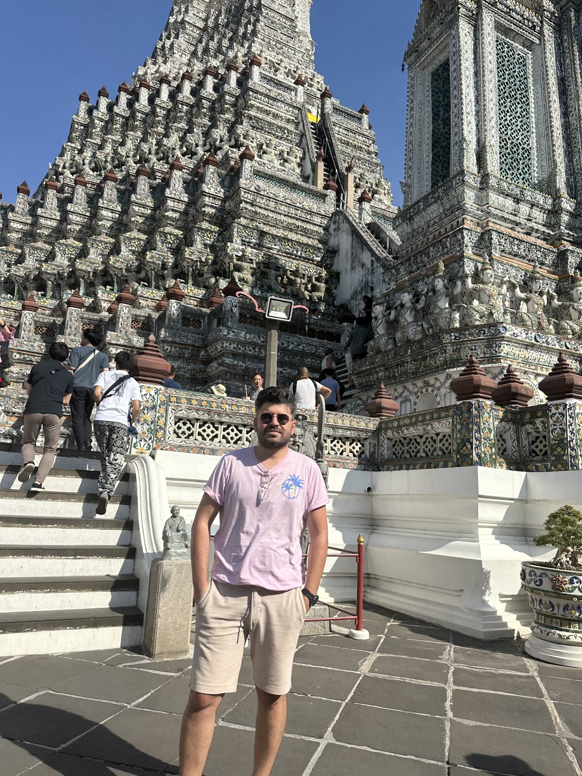 Wat Arun'un dik merdivenleri